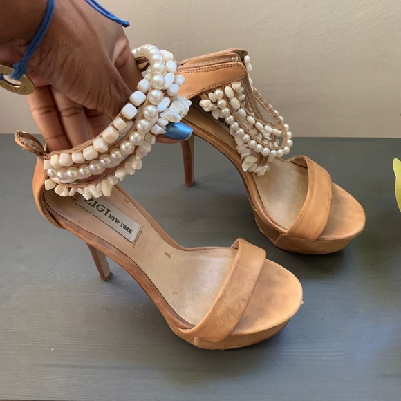 Zigi NY Platform Heels Tan w/ Cream Shells - Picture 6 of 7